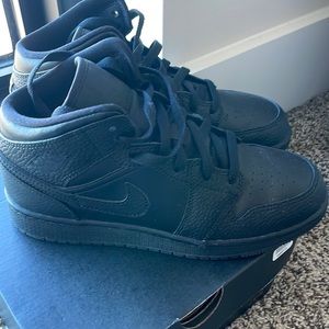 AIR JORDAN 1 MID GS 'TRIPLE BLACK'